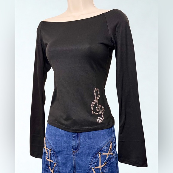 Tops - Black Long-Sleeve Women's Top with Rhinestone Treble Clef